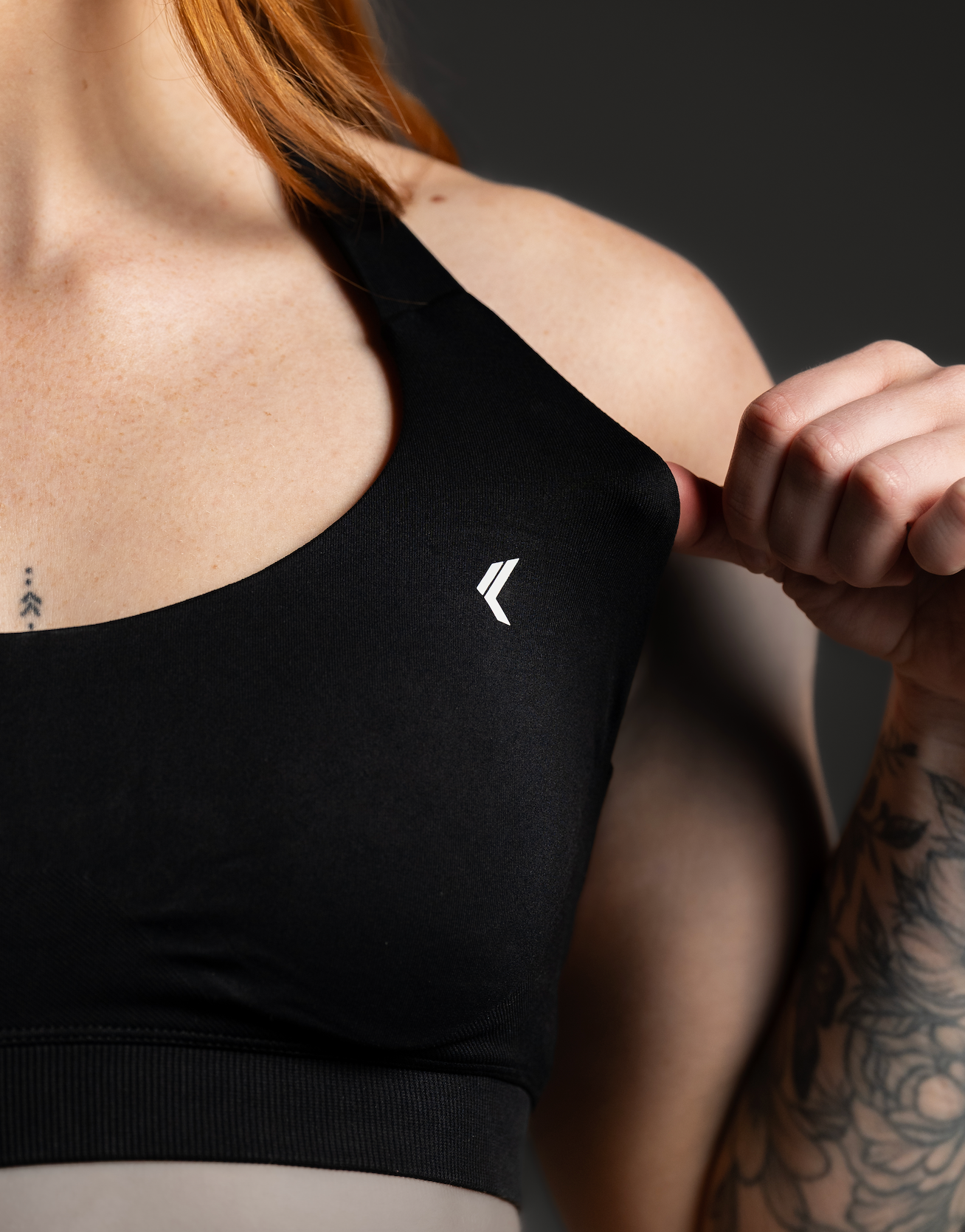 Sculpt Halter Bra - Shadow