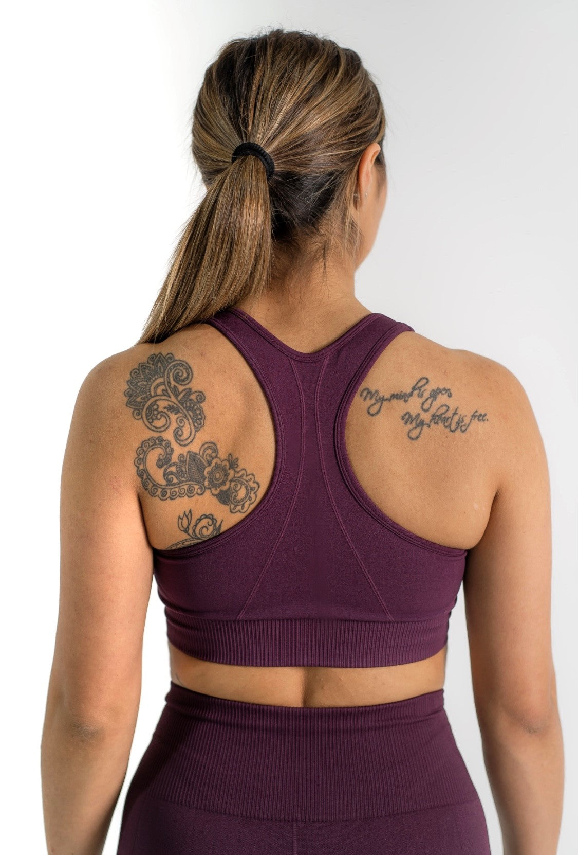 SEAMLESS 2.0 Racer crop PLUM