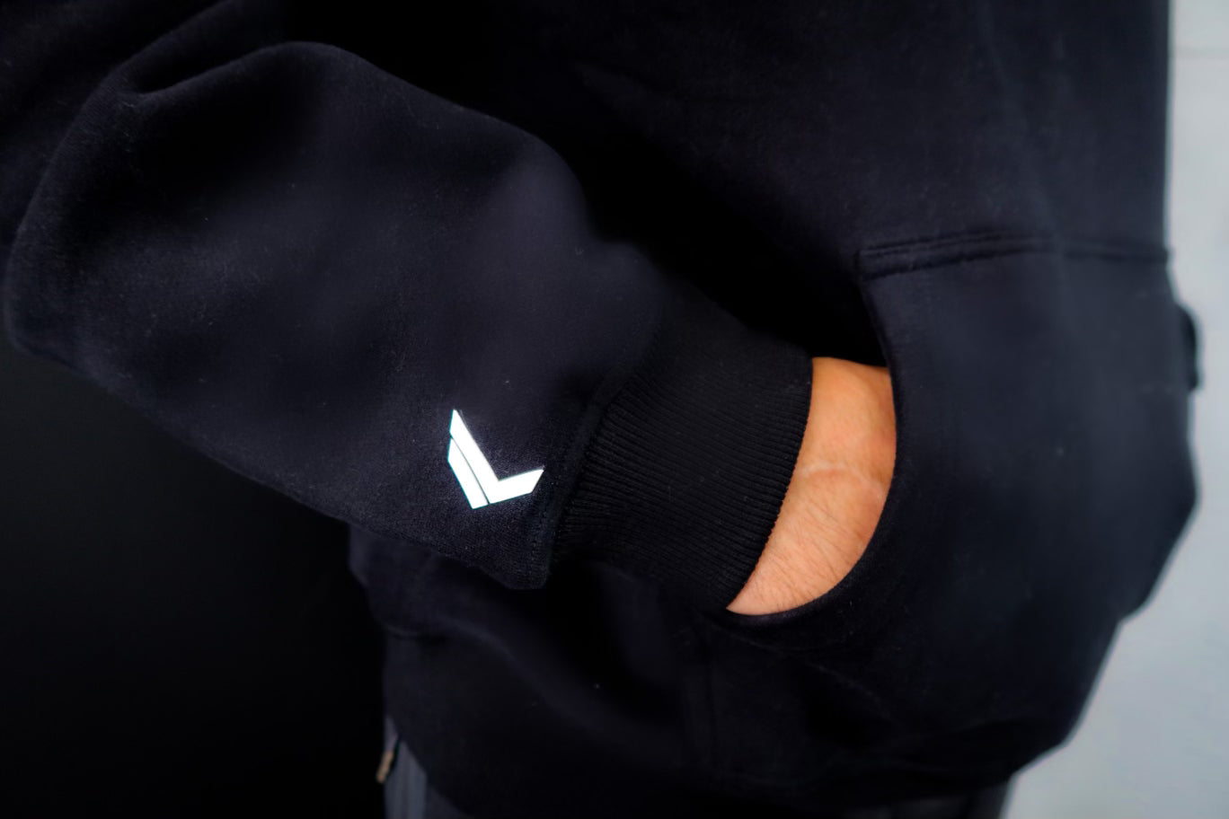 BASICS HOODIE - BLACK