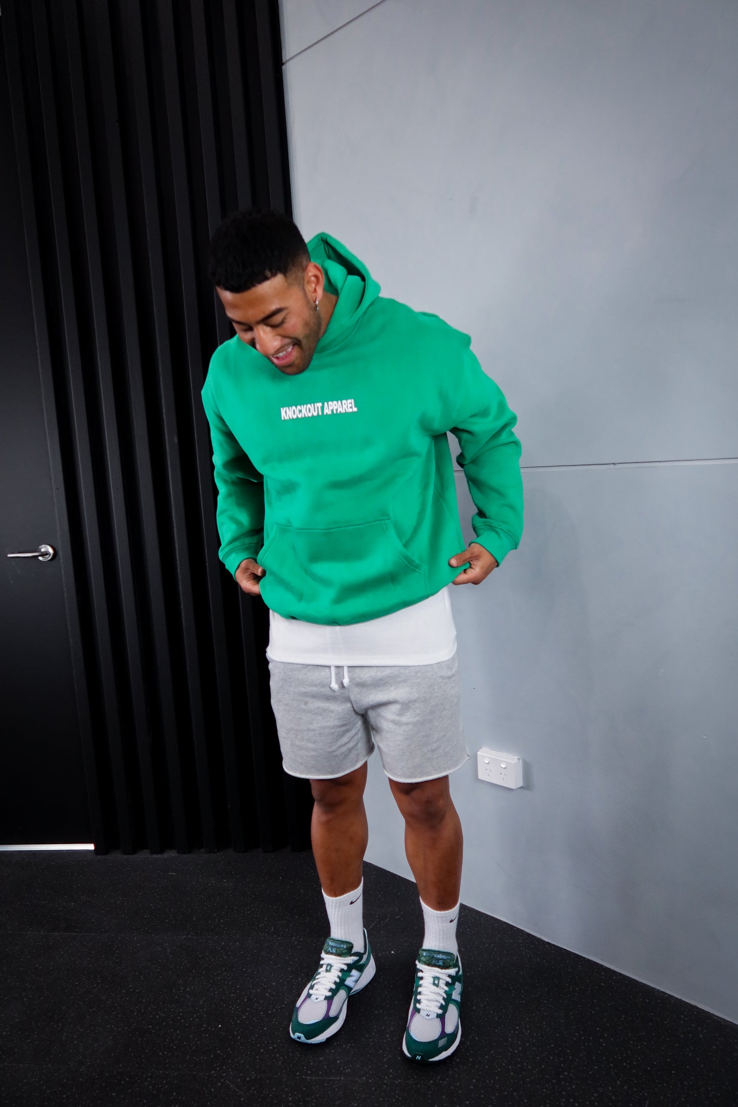 BASICS HOODIE - GREEN