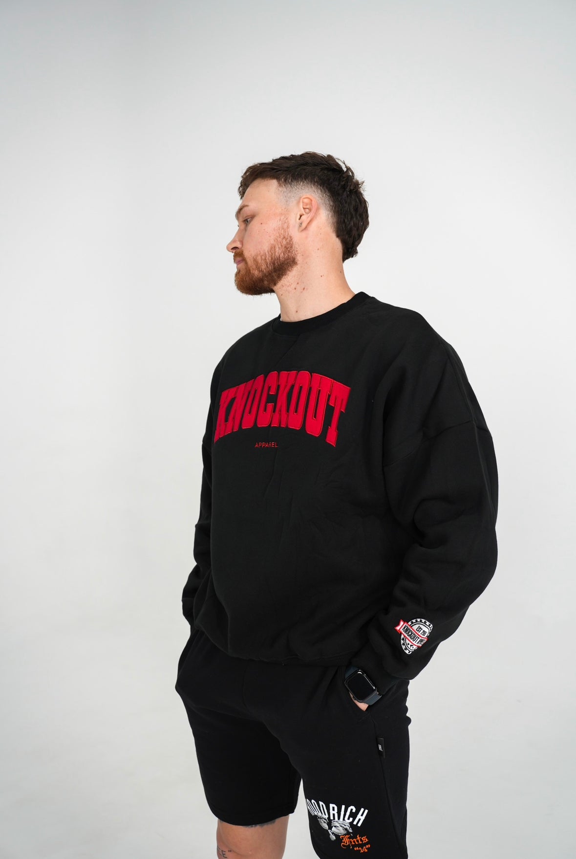 COLLEGE CREWNECK - BLACK/RED